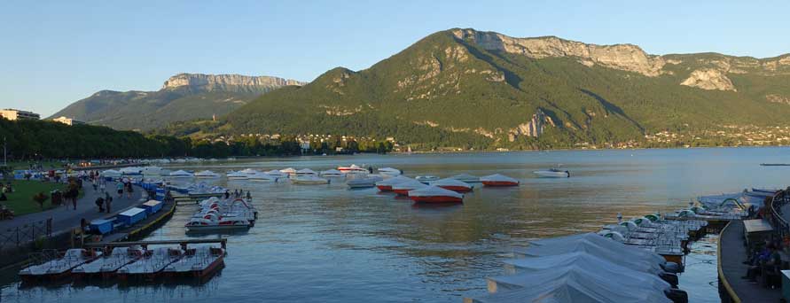 Vacances au lac d’Annecy : à chaque saison ses plaisirs !