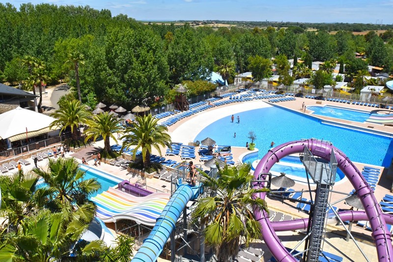 Camper sur un site avec parc aquatique : où aller dans le Languedoc-Roussillon ?